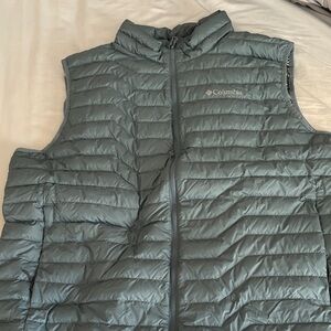 Columbia down woodrose Quilted Vest in Blue